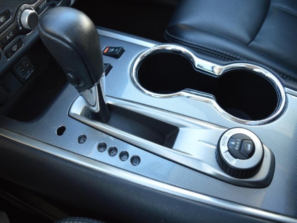 2018 Nissan Pathfinder SL Main Image