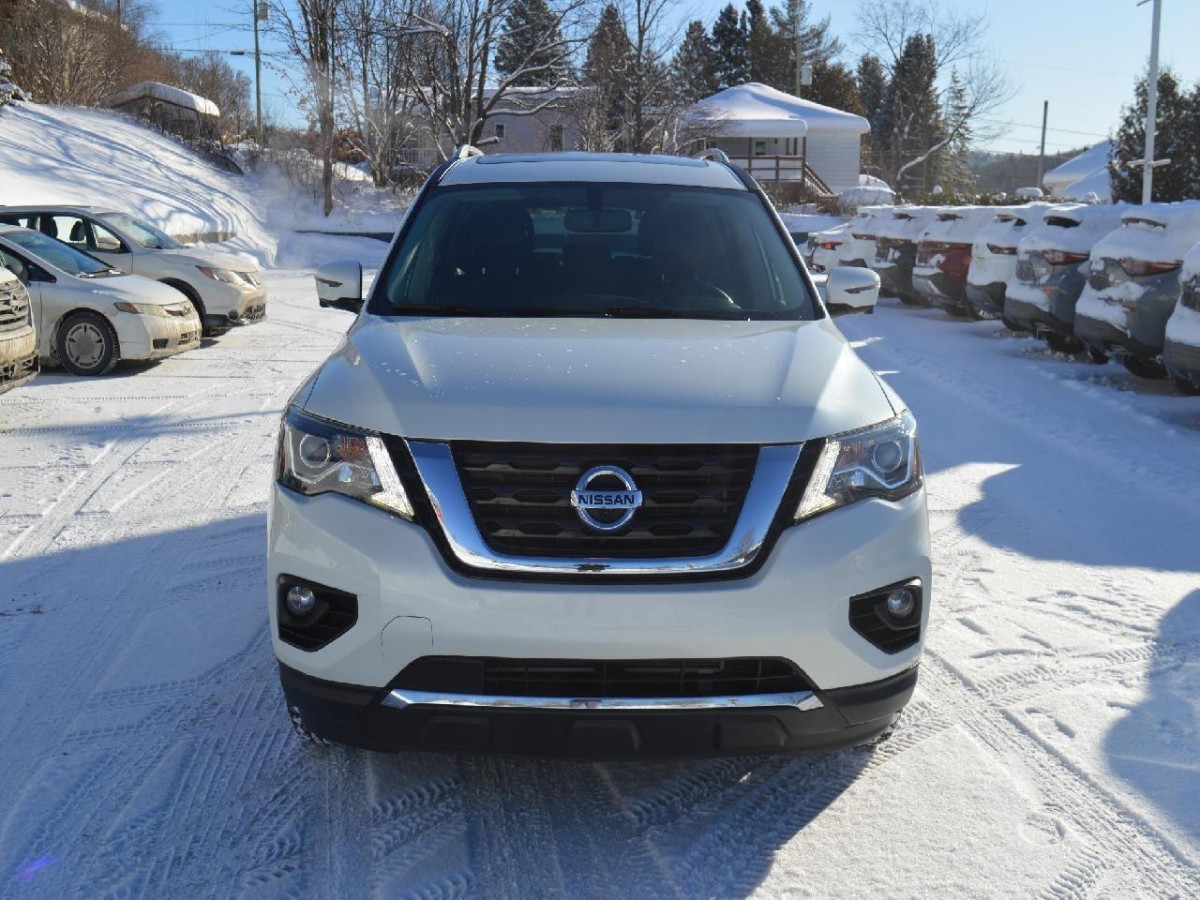 2018 Nissan Pathfinder SL Main Image