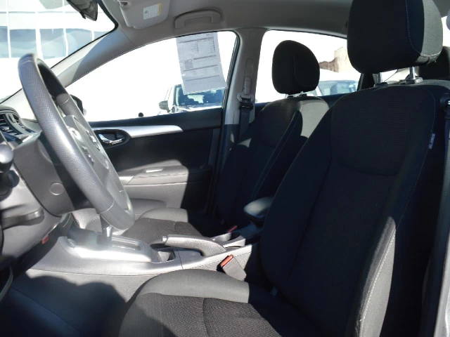 Nissan Sentra S/SV 2019