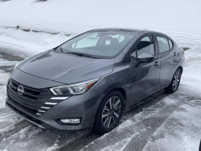 Nissan Versa sv 2023