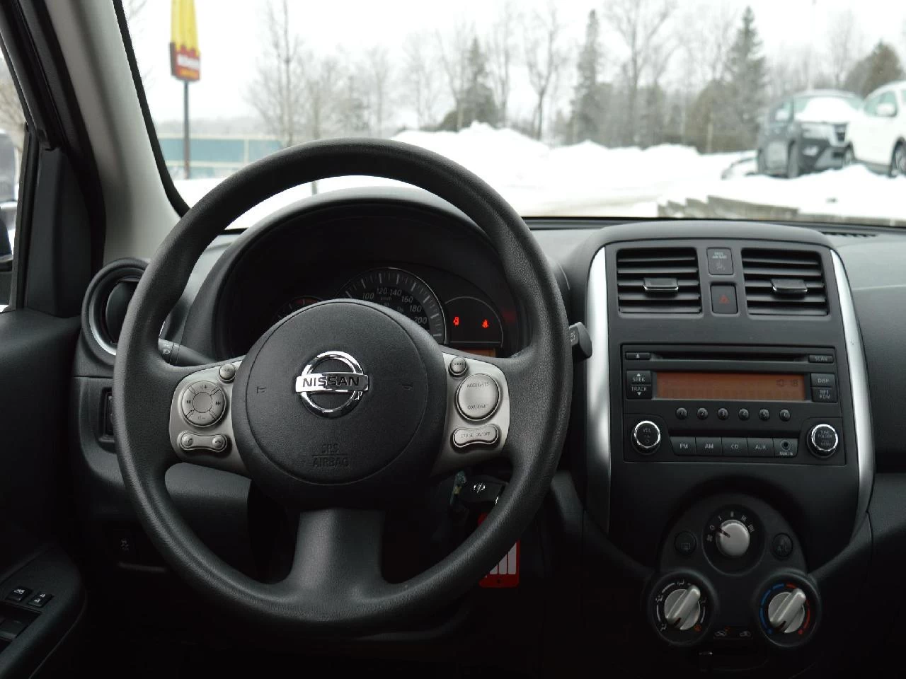 2016 Nissan Micra SV Image principale