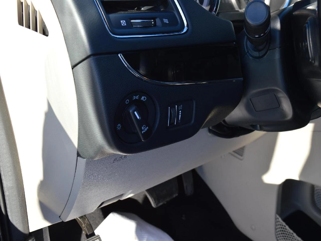 2019 Dodge Grand Caravan SXT Image principale