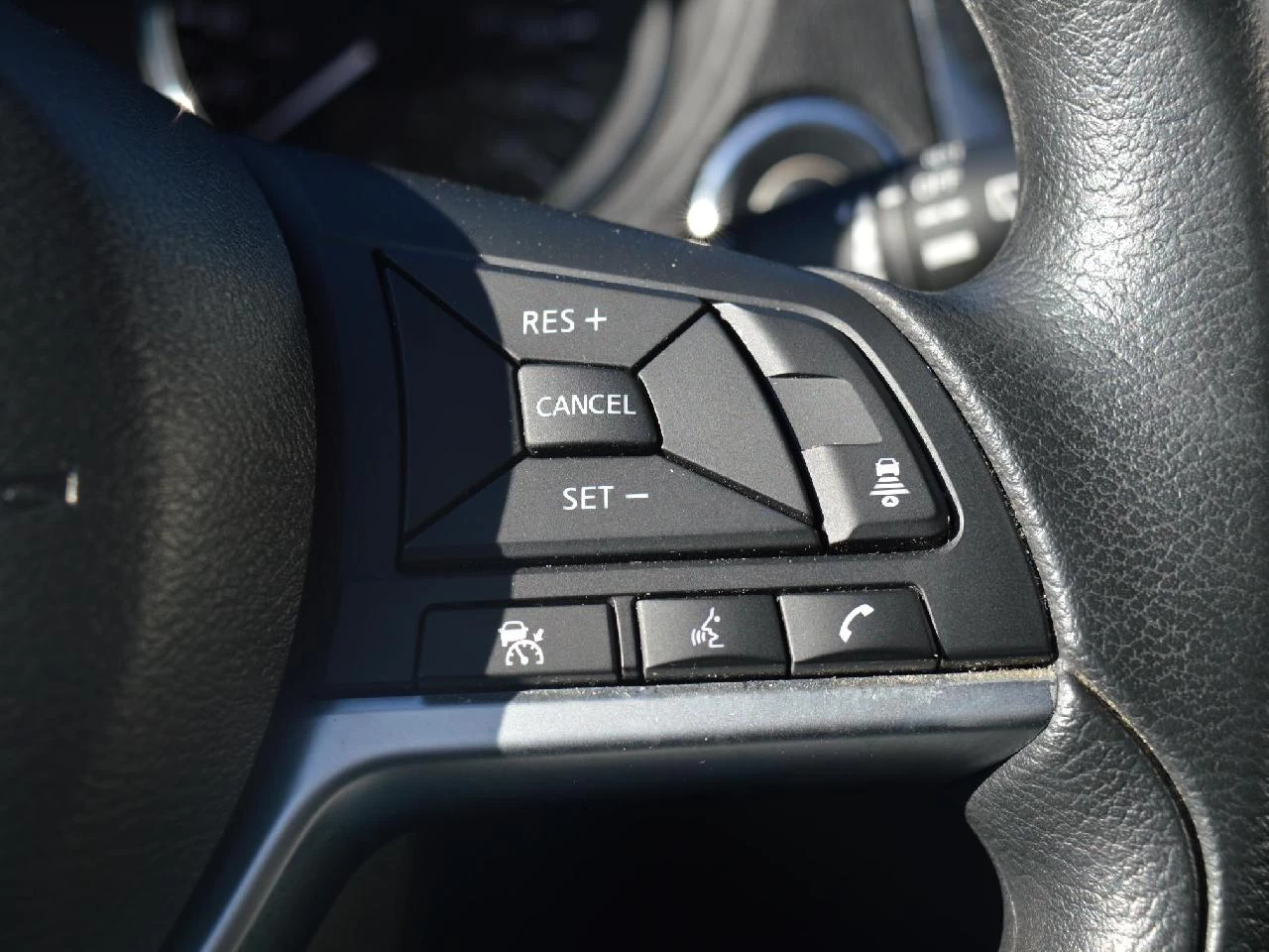 2019 NISSAN ROGUE SV Image principale