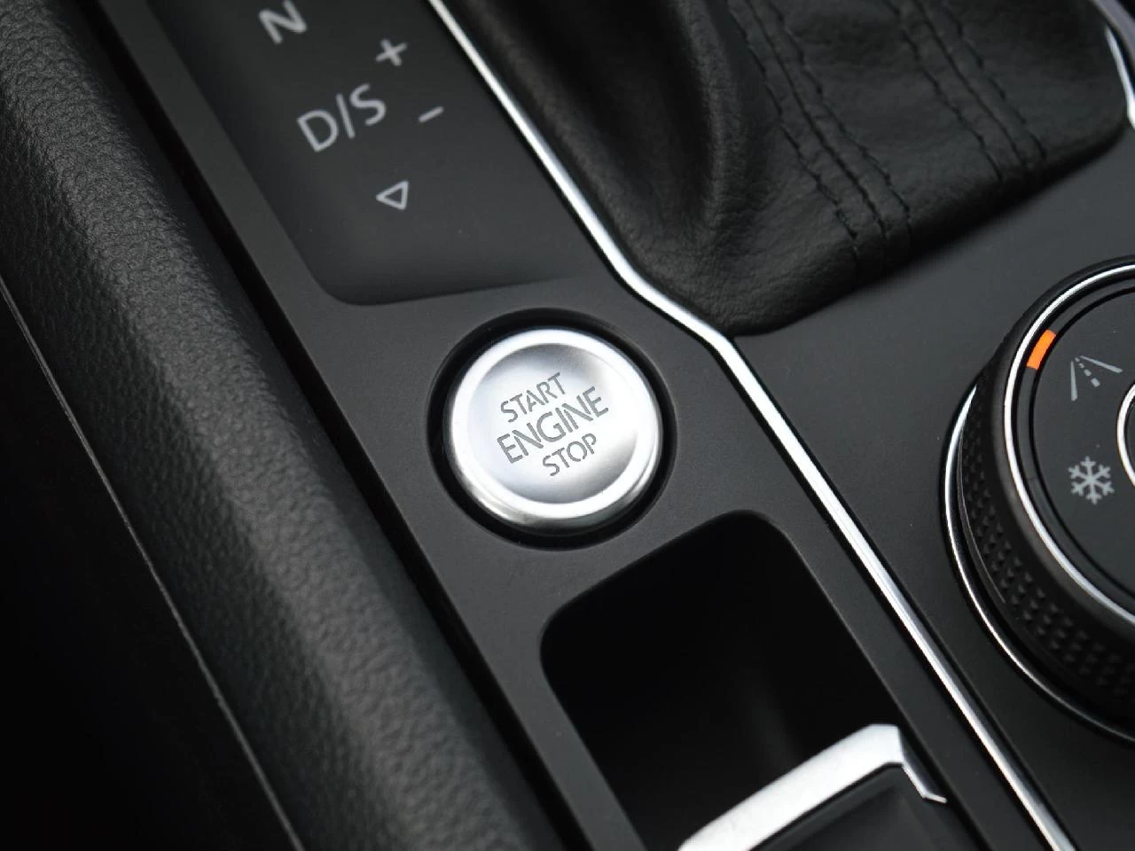 2018 Volkswagen Atlas EXECLINE Image principale