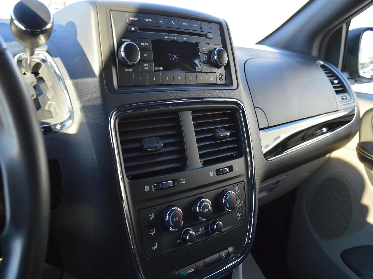 2019 Dodge Grand Caravan SXT Image principale