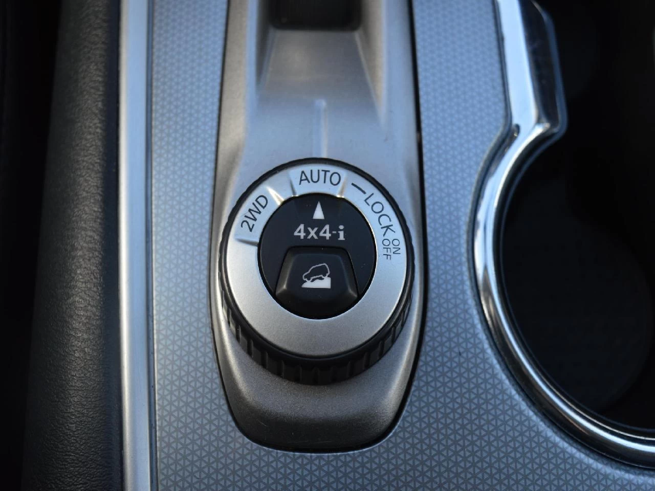 2017 Nissan Pathfinder SL Image principale