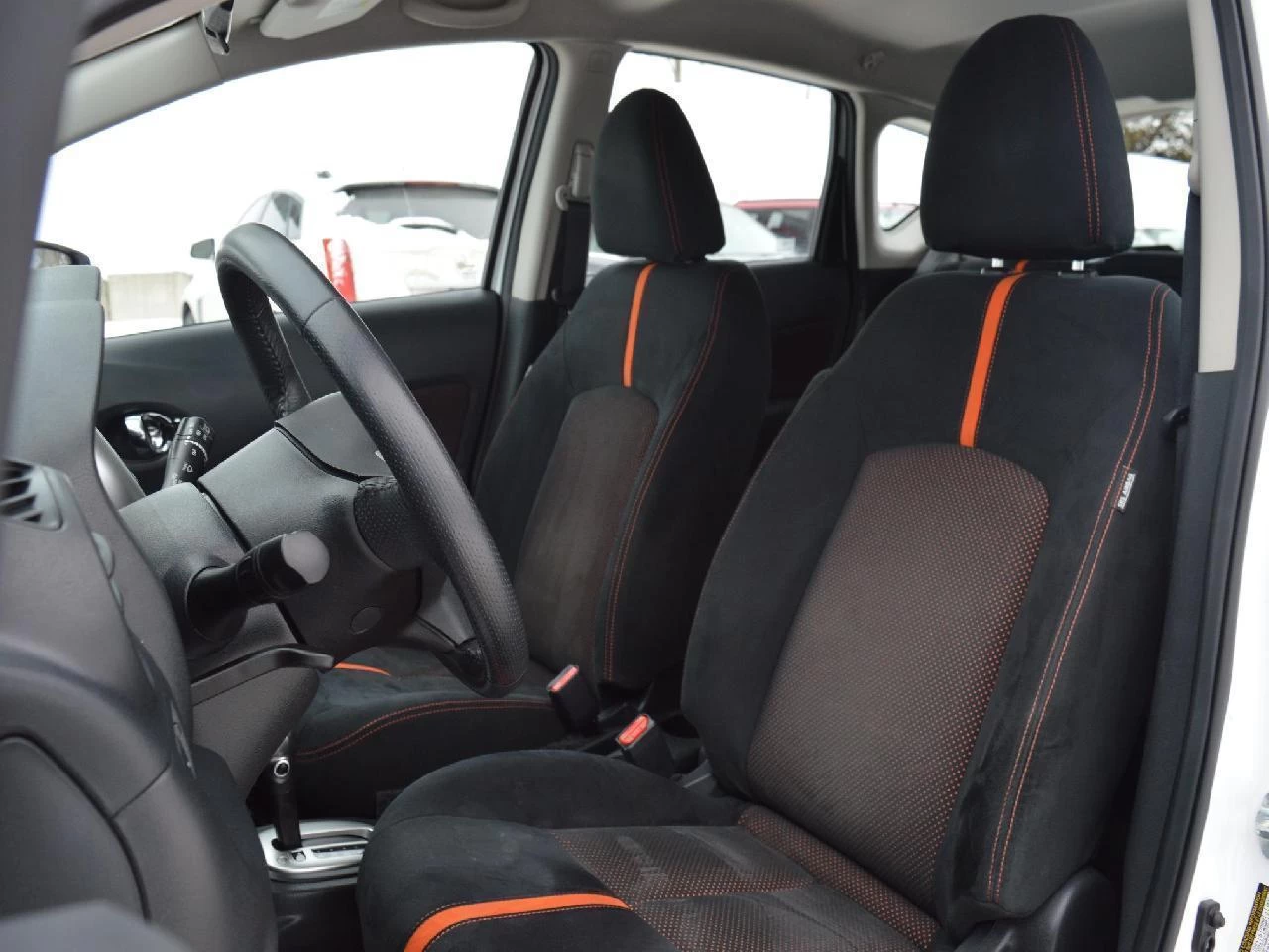 2018 Nissan VERSA NOTE SR Image principale