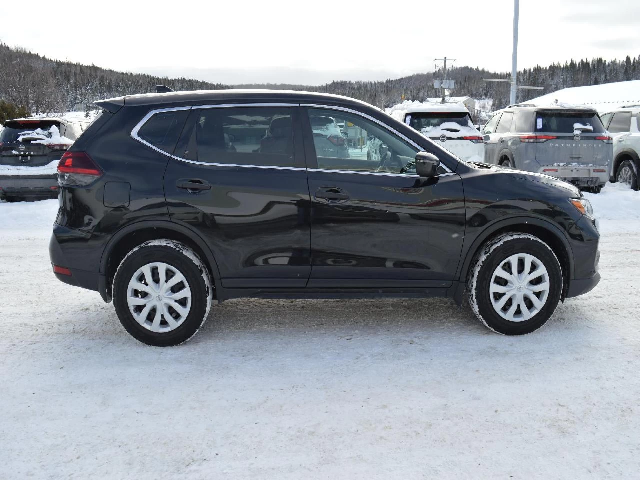 2019 Nissan Rogue S Image principale