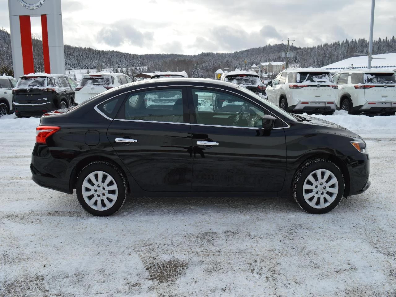 2019 Nissan Sentra S Main Image