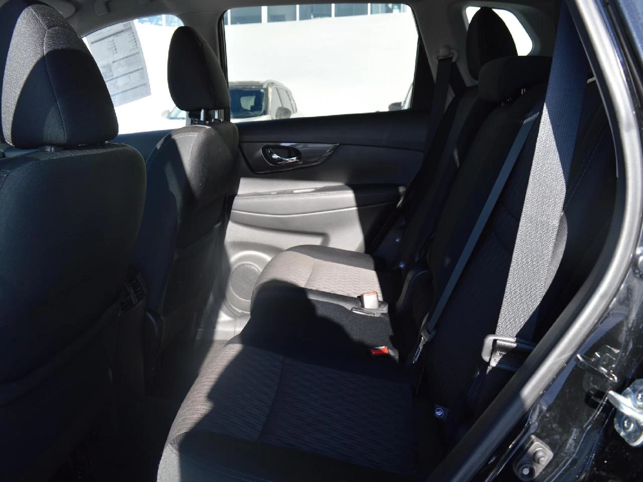 2019 NISSAN ROGUE SV Image principale