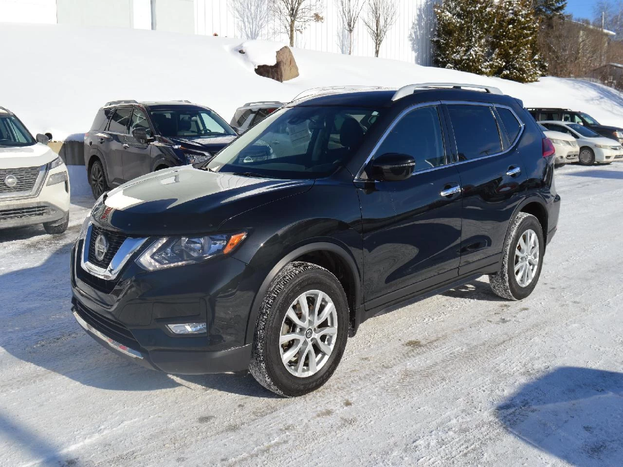 2019 NISSAN ROGUE SV Image principale