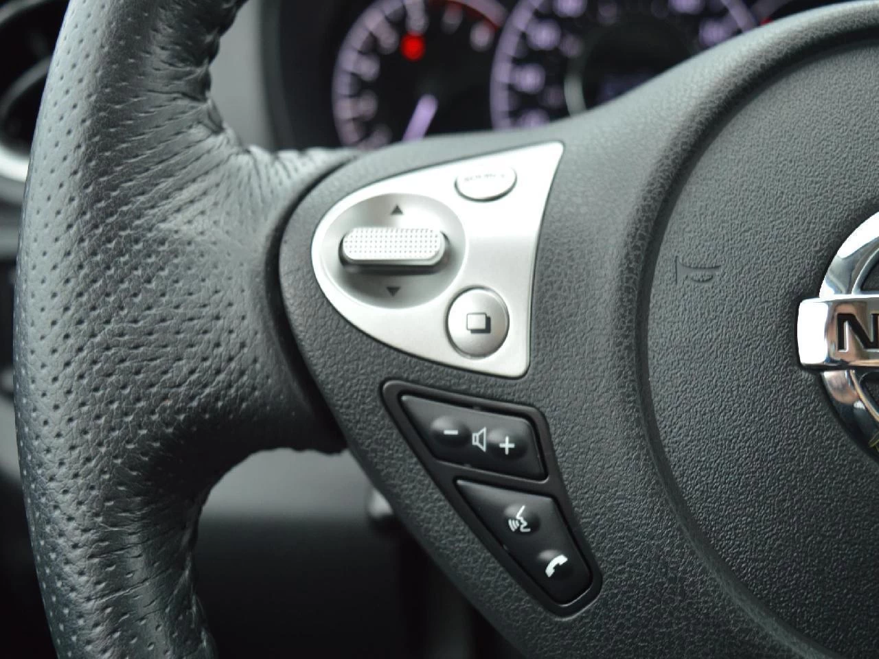 2018 Nissan VERSA NOTE SR Image principale