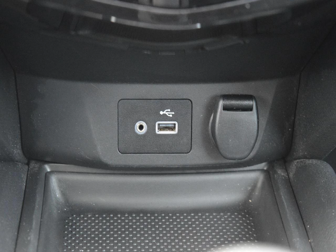 2019 Nissan Rogue S Image principale