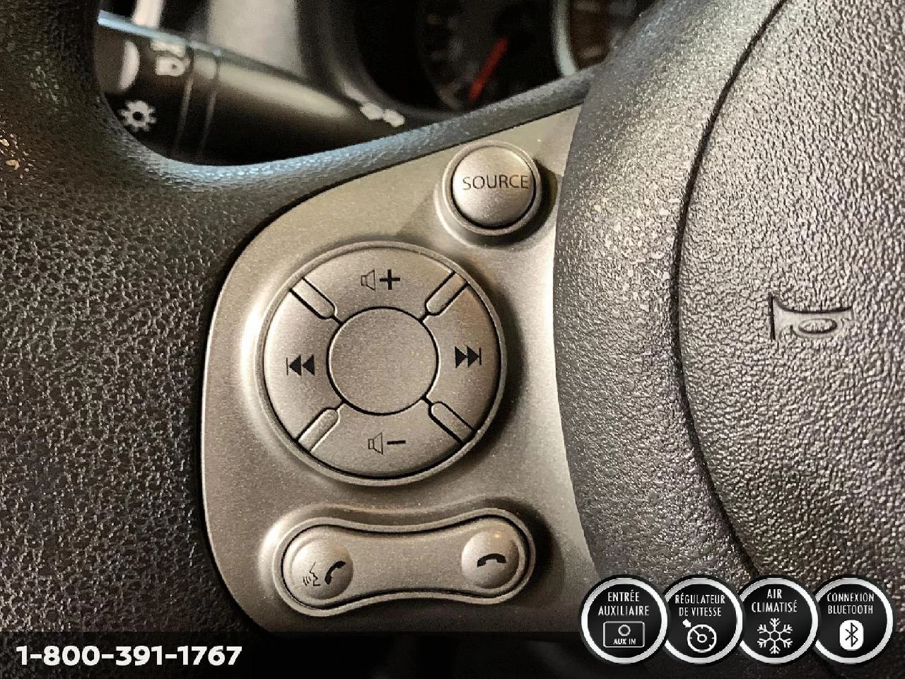 2017 Nissan Micra SV Image principale