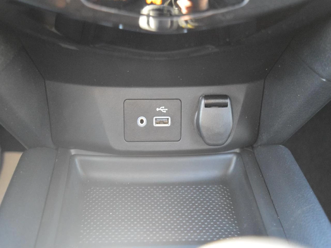 2019 NISSAN ROGUE SV Image principale