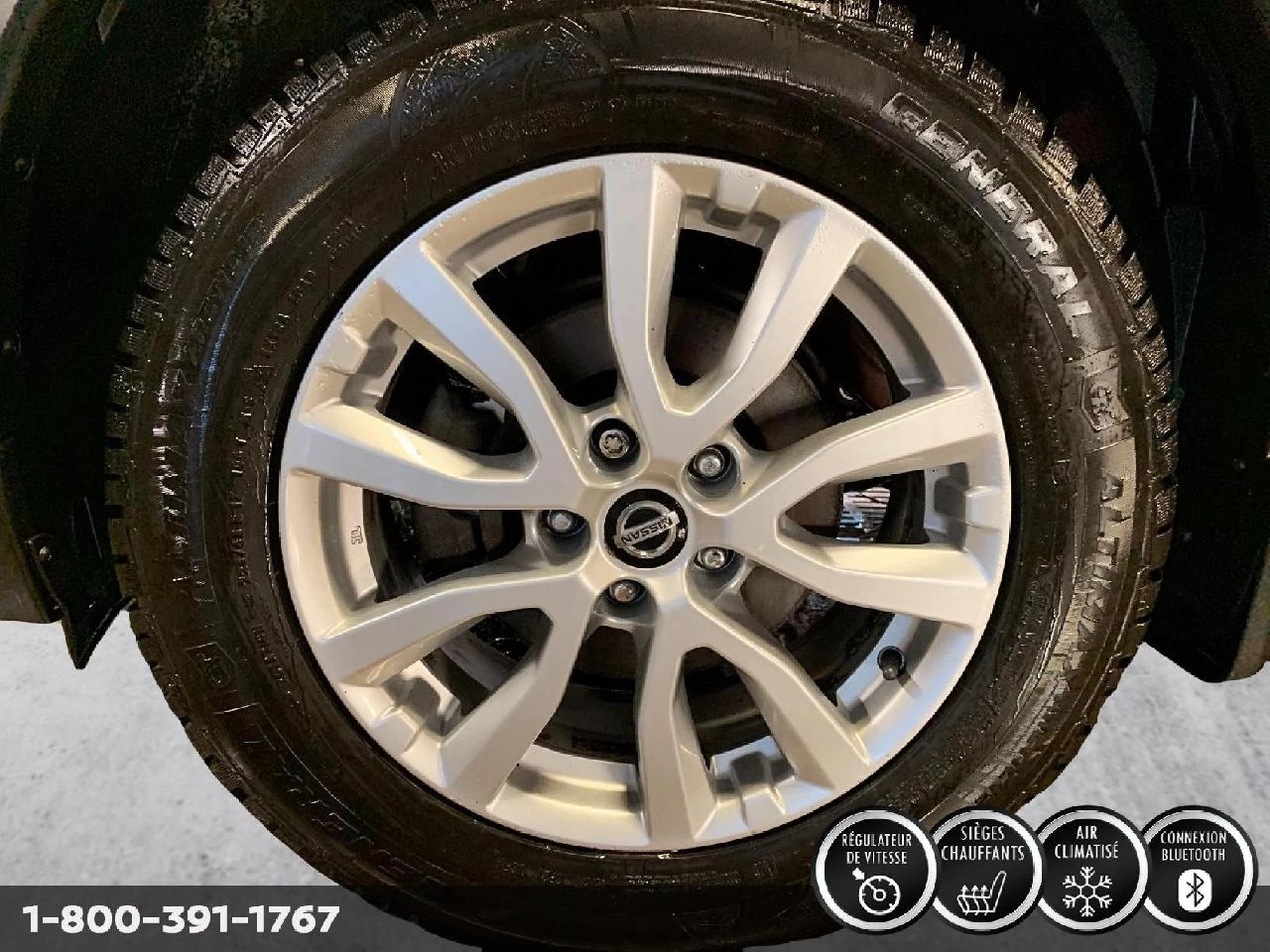 2018 Nissan Rogue SV TECH Image principale