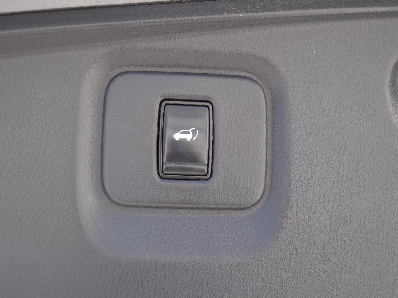 2017 Nissan Pathfinder SL Image principale