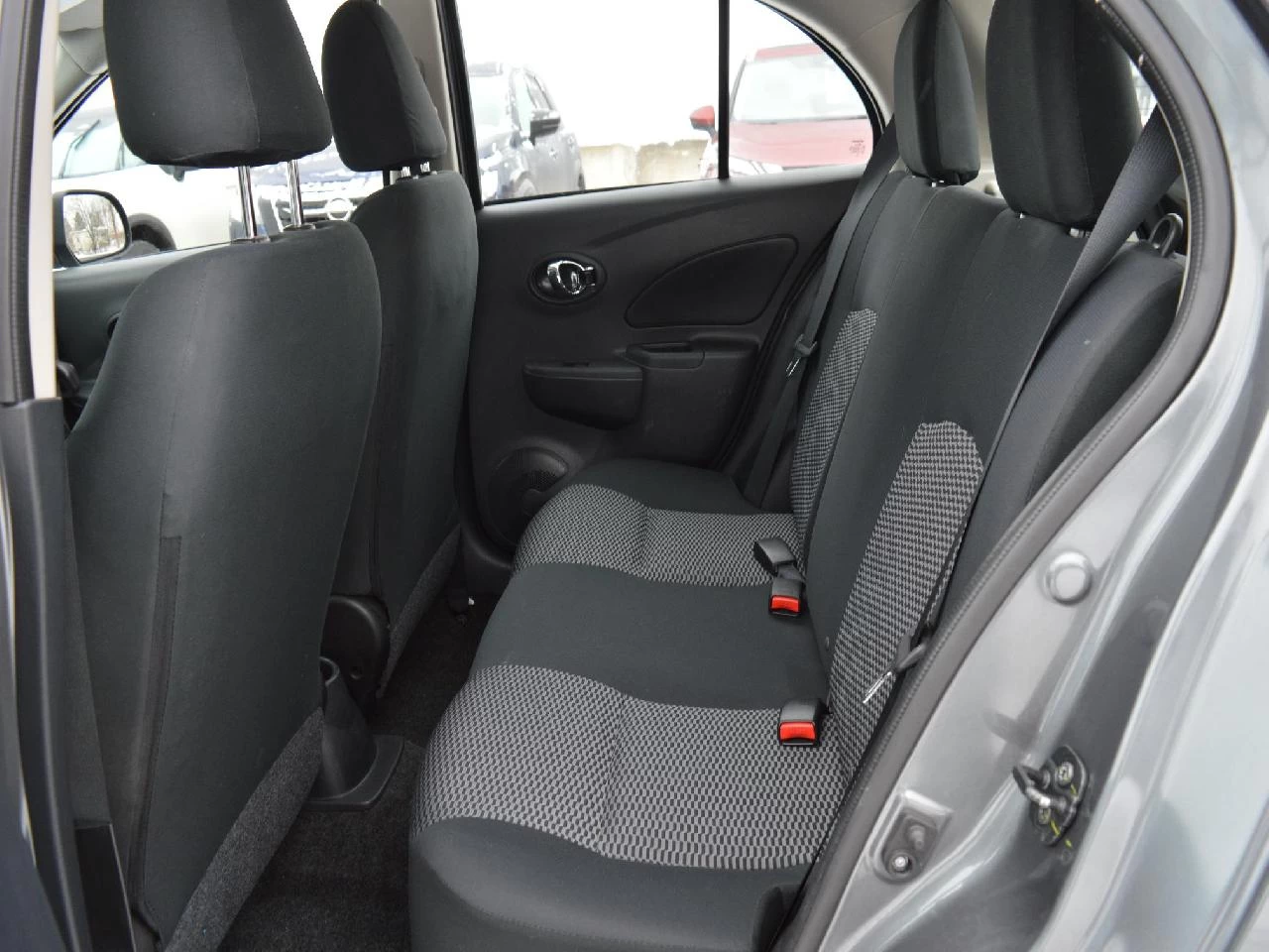 2016 Nissan Micra SV Image principale