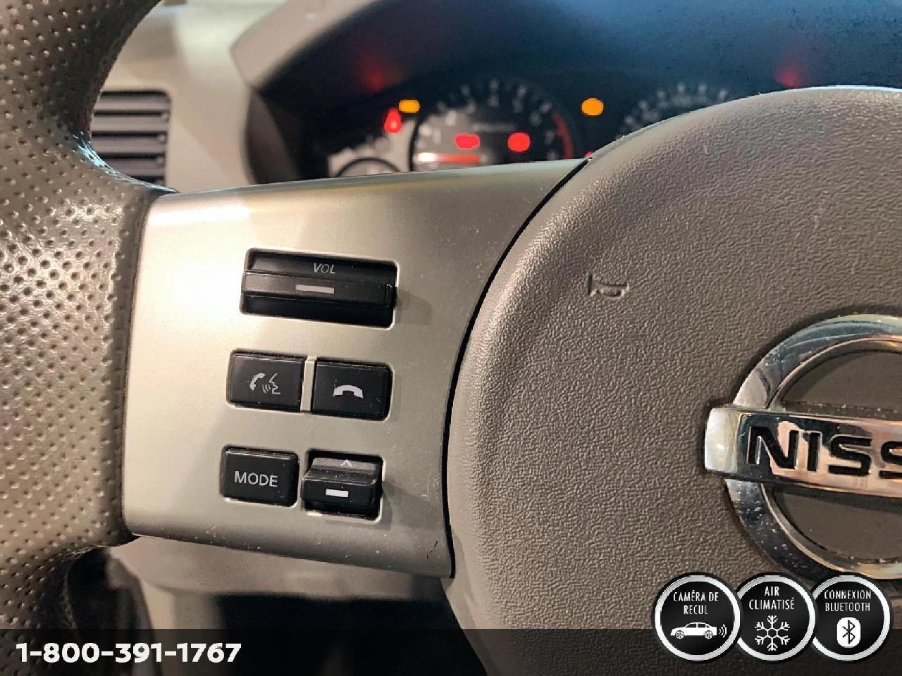 2023 Nissan Pathfinder SL Main Image