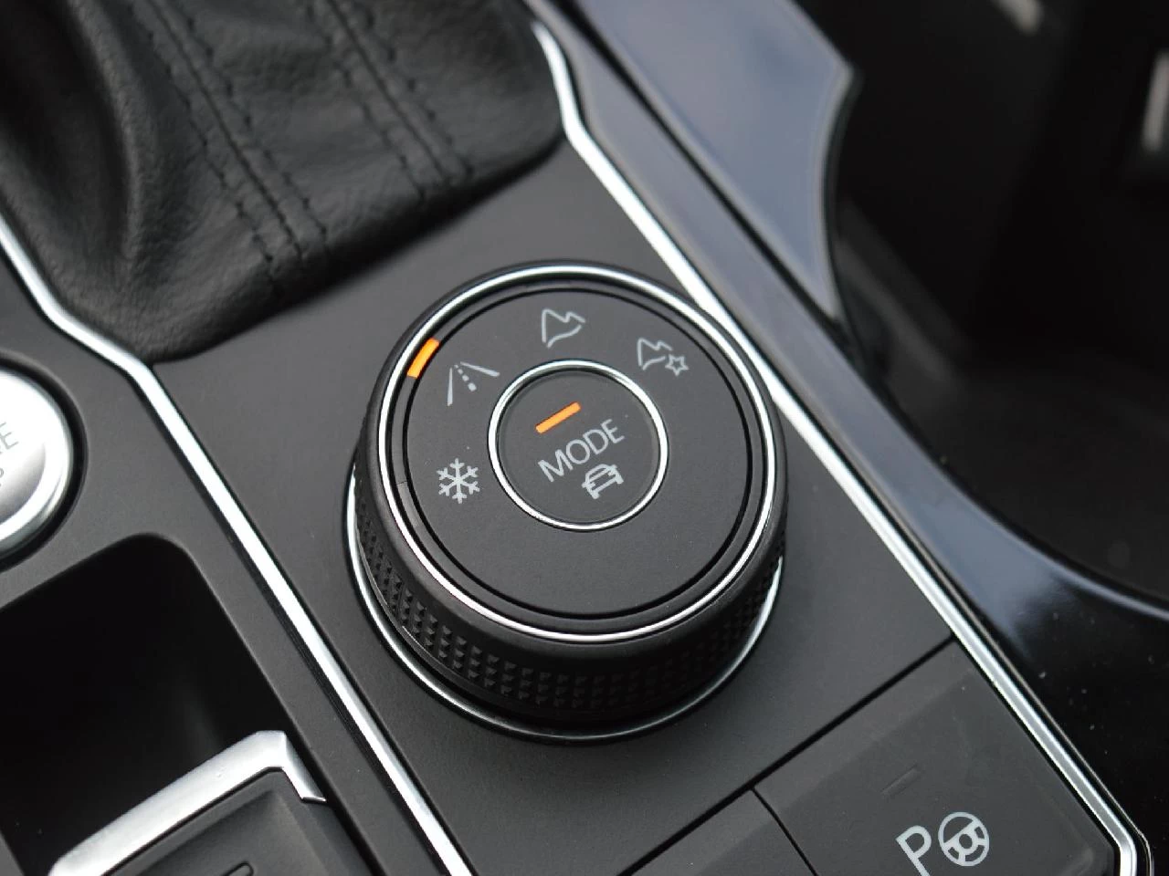 2018 Volkswagen Atlas EXECLINE Image principale