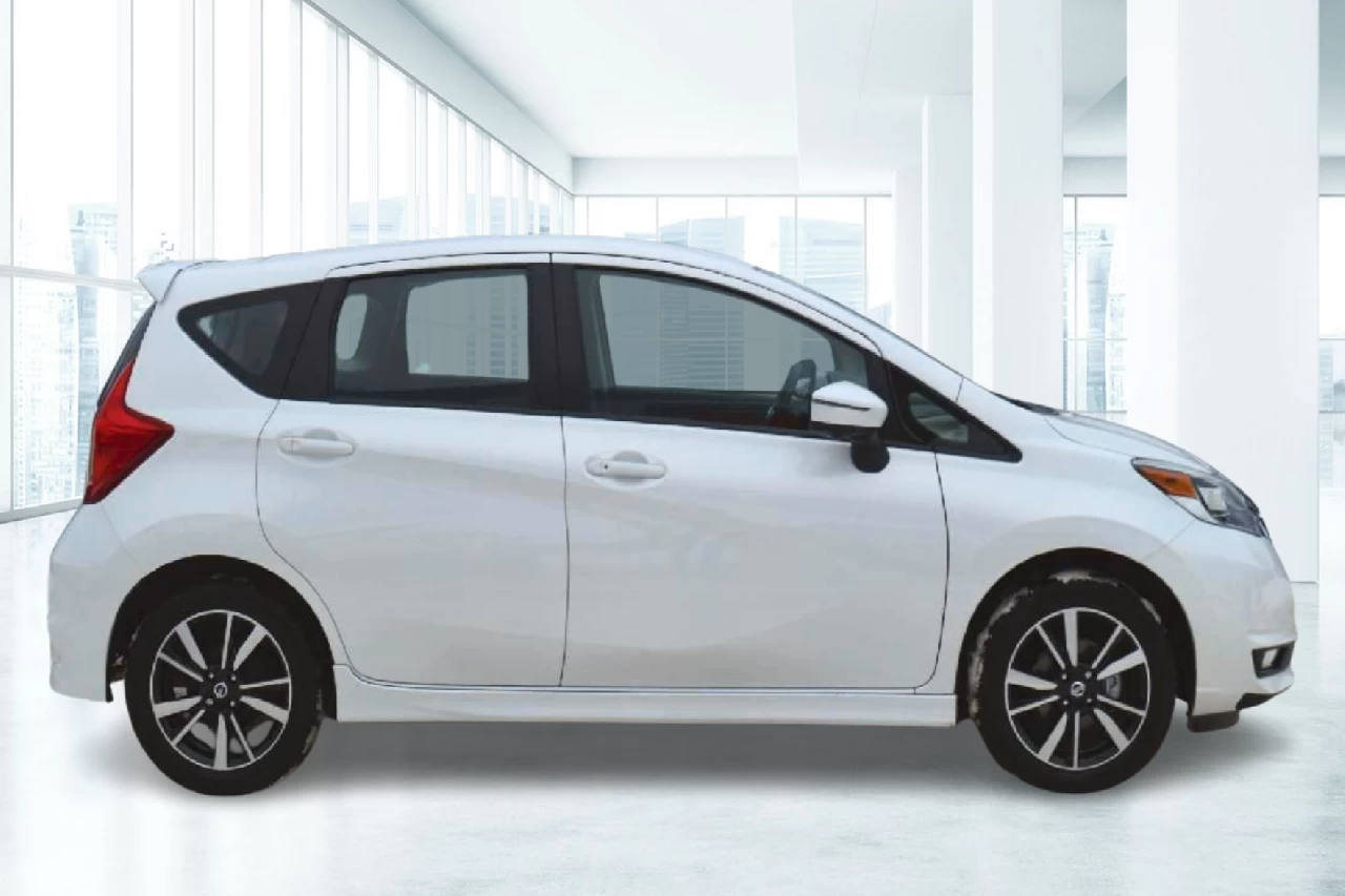 2018 Nissan VERSA NOTE SR Image principale