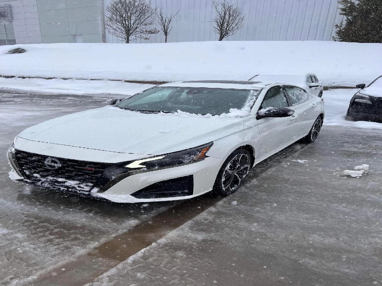 2023 Nissan Altima sr privilege Image principale