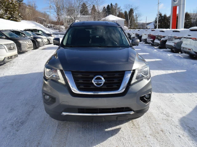 Nissan Pathfinder SL 2017
