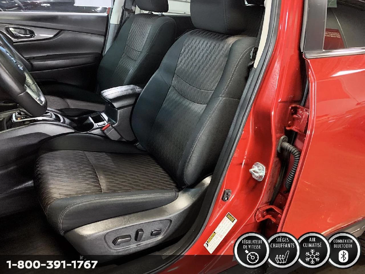 2018 Nissan Rogue SV TECH Image principale