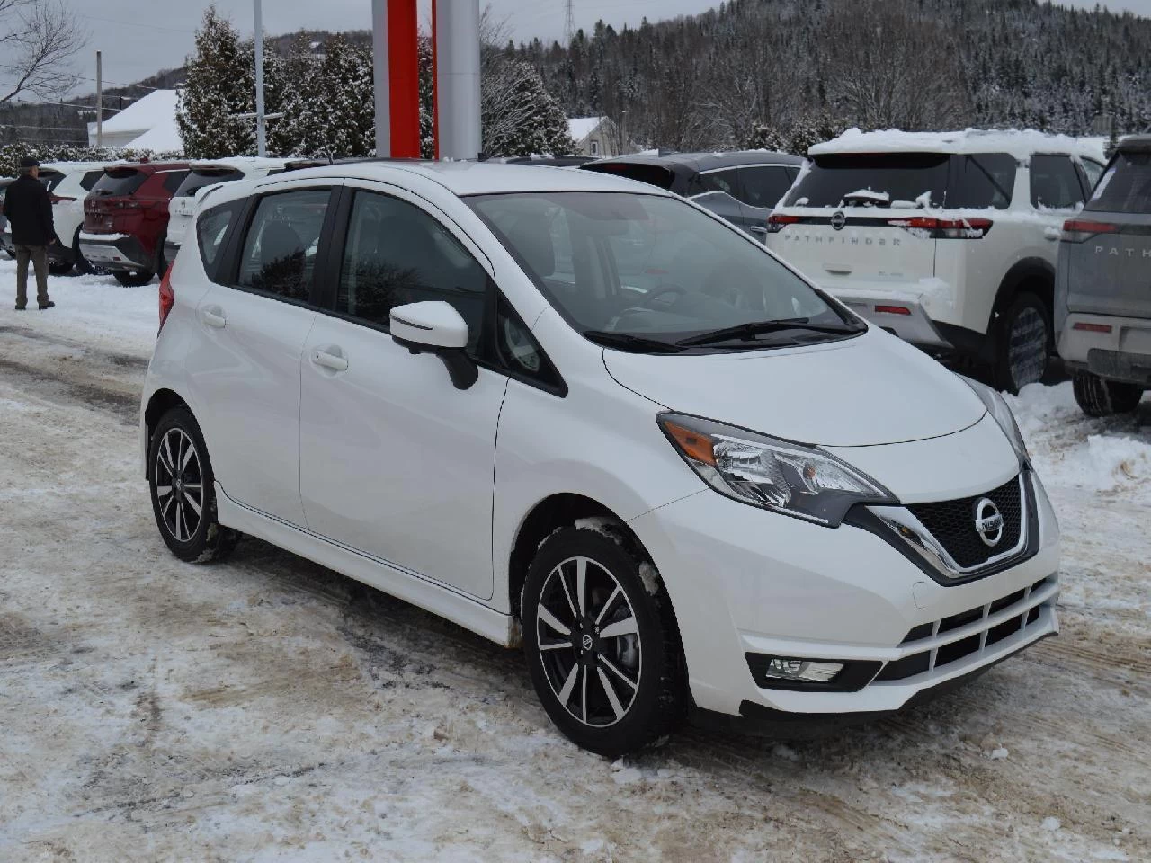 2018 Nissan VERSA NOTE SR Image principale