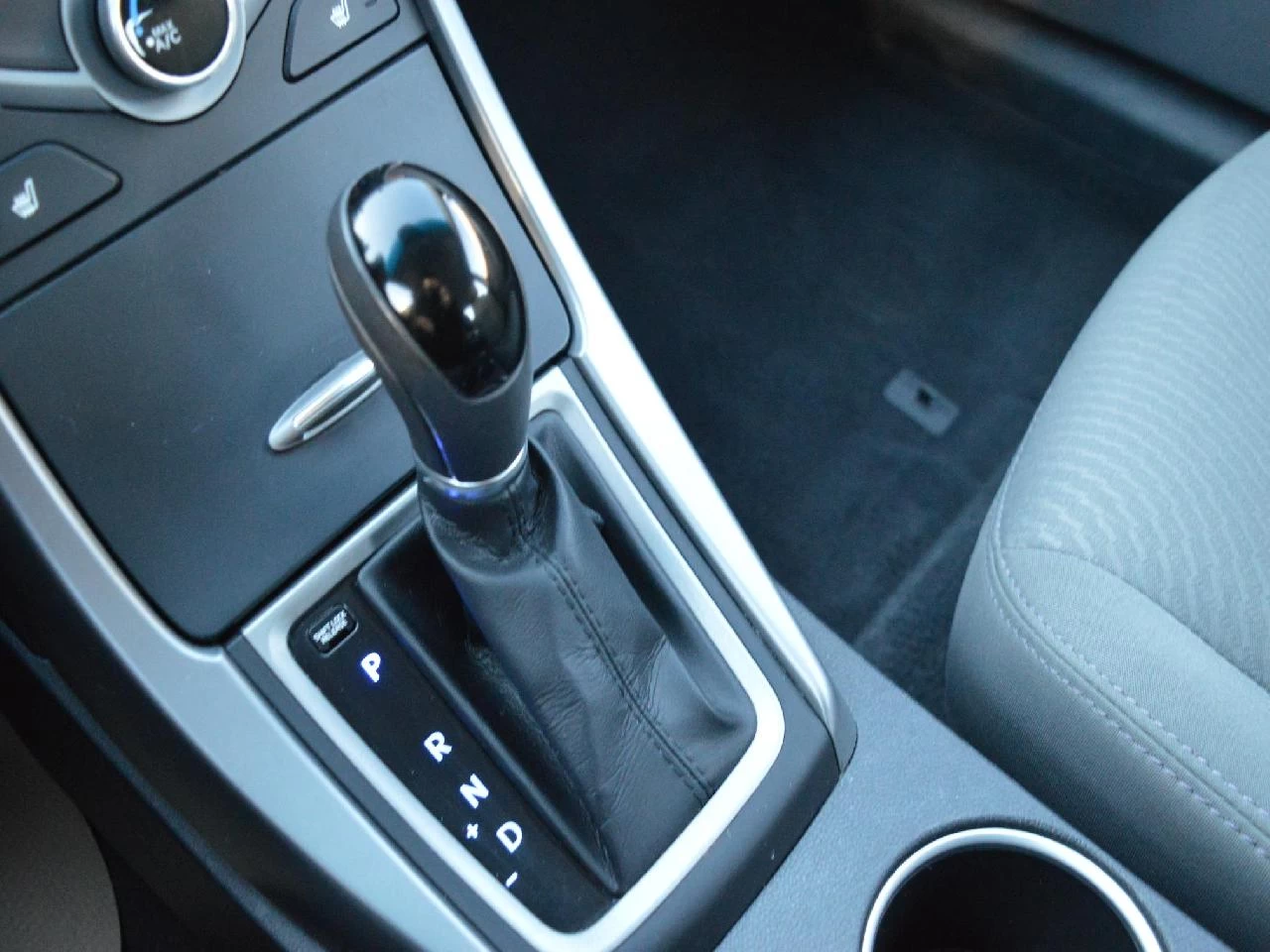 2014 Hyundai Elantra GL Image principale