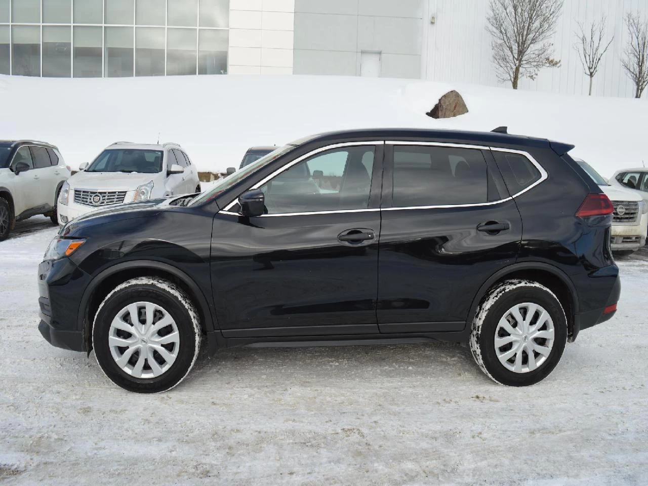 2019 Nissan Rogue S Image principale