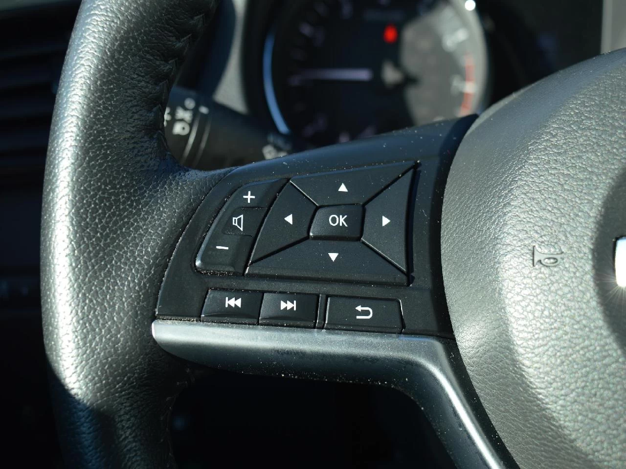 2020 Nissan Rogue S Image principale