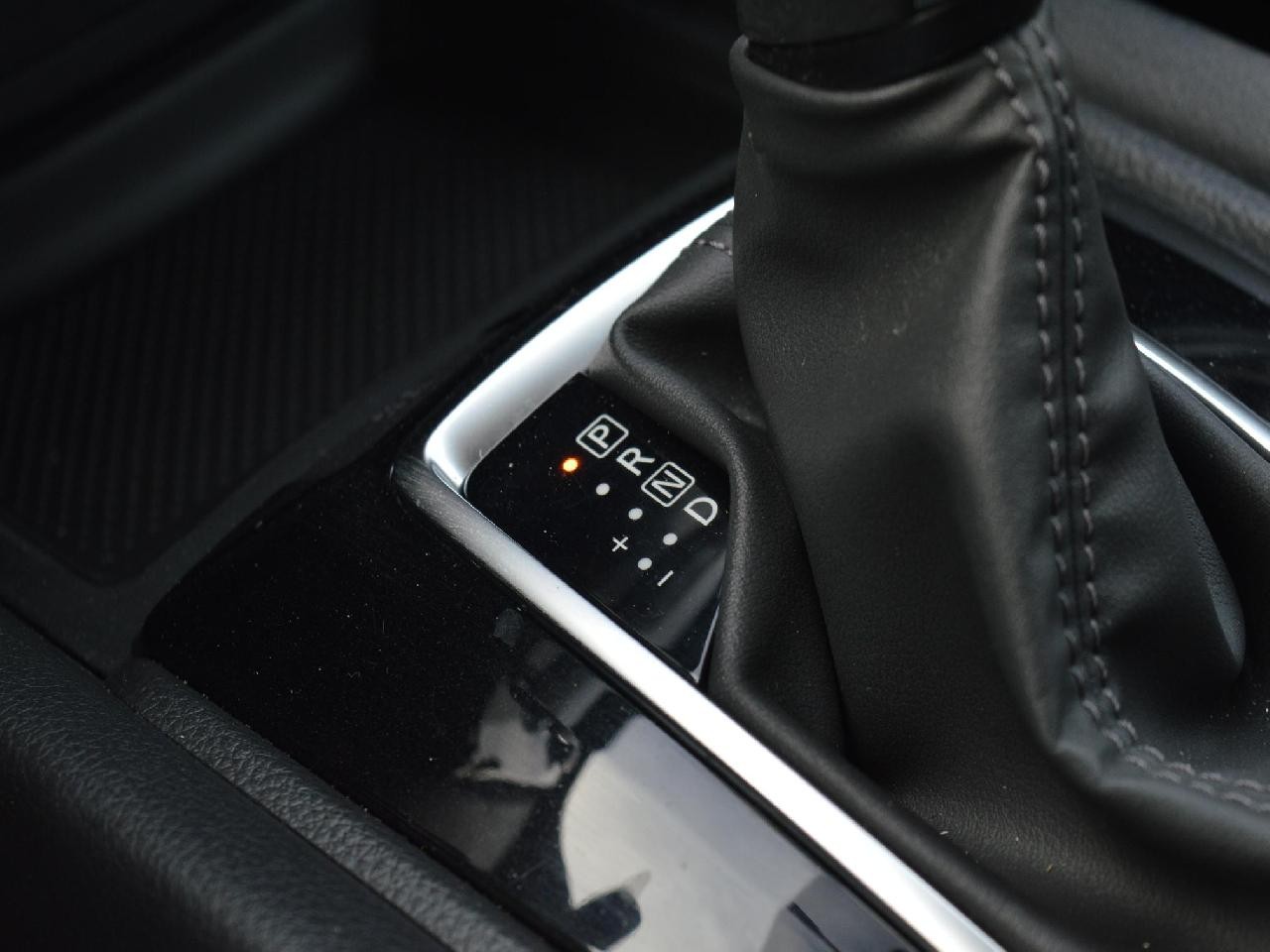 2019 Nissan Rogue S Image principale