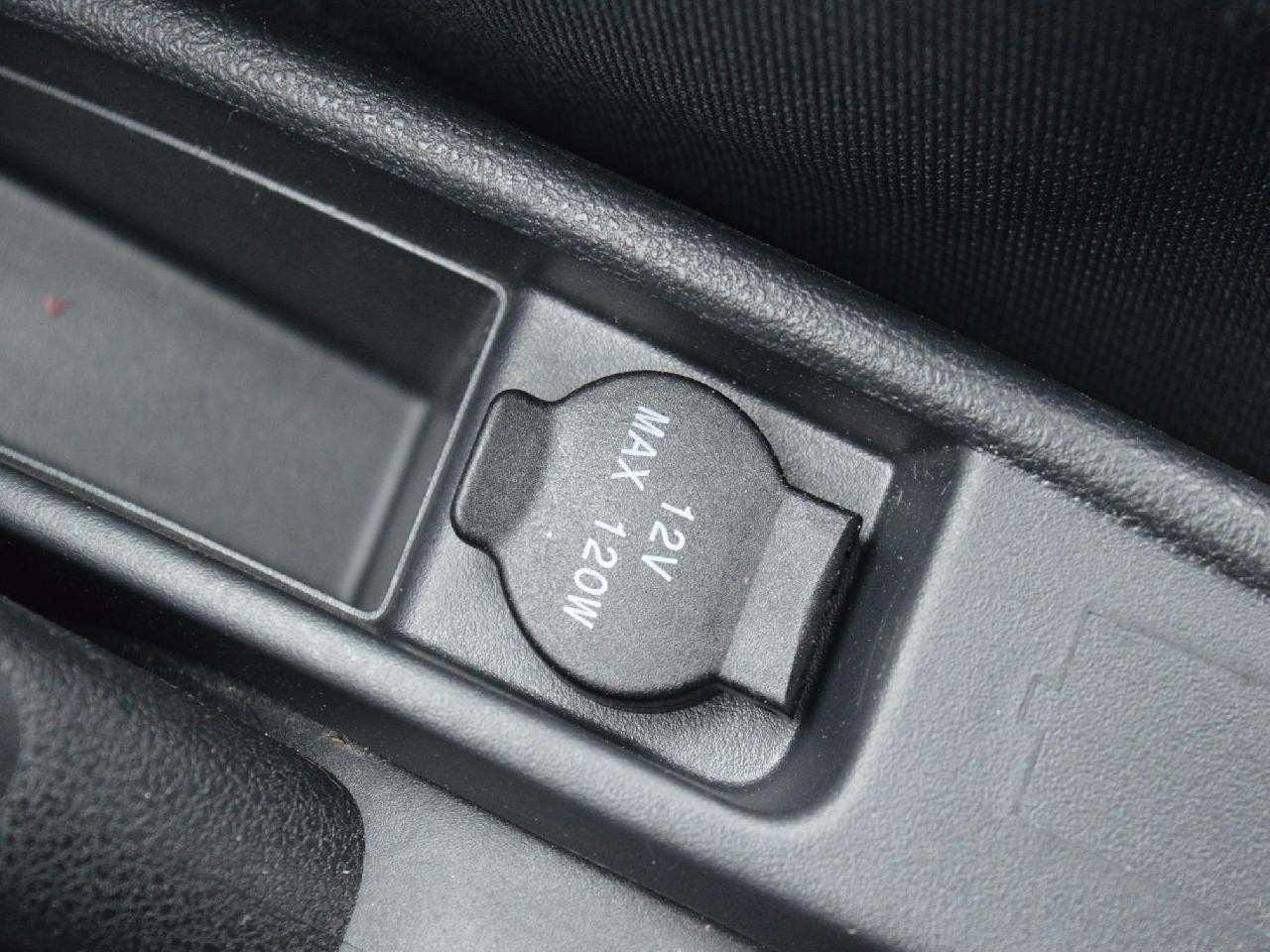 2016 Nissan Micra SV Image principale