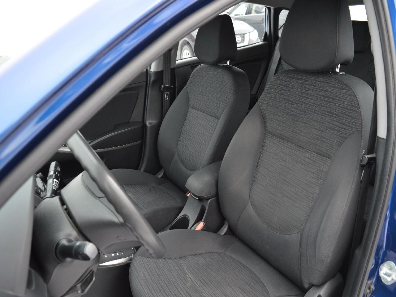 2016 Hyundai Accent SE Image principale