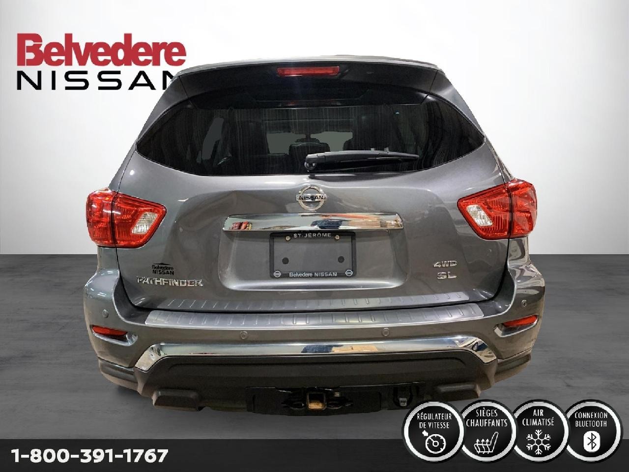 2018 Nissan Pathfinder SL Image principale