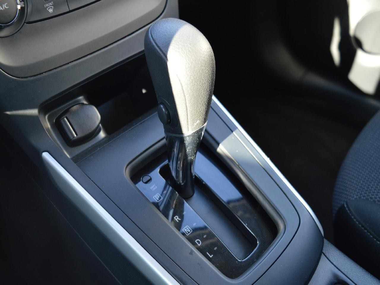 2019 Nissan Sentra S/SV Image principale