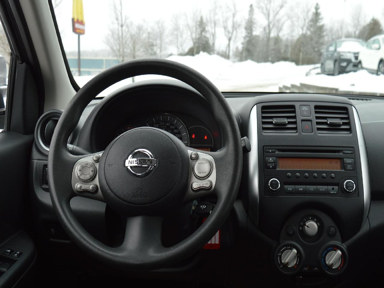 2016 Nissan Micra SV Image principale