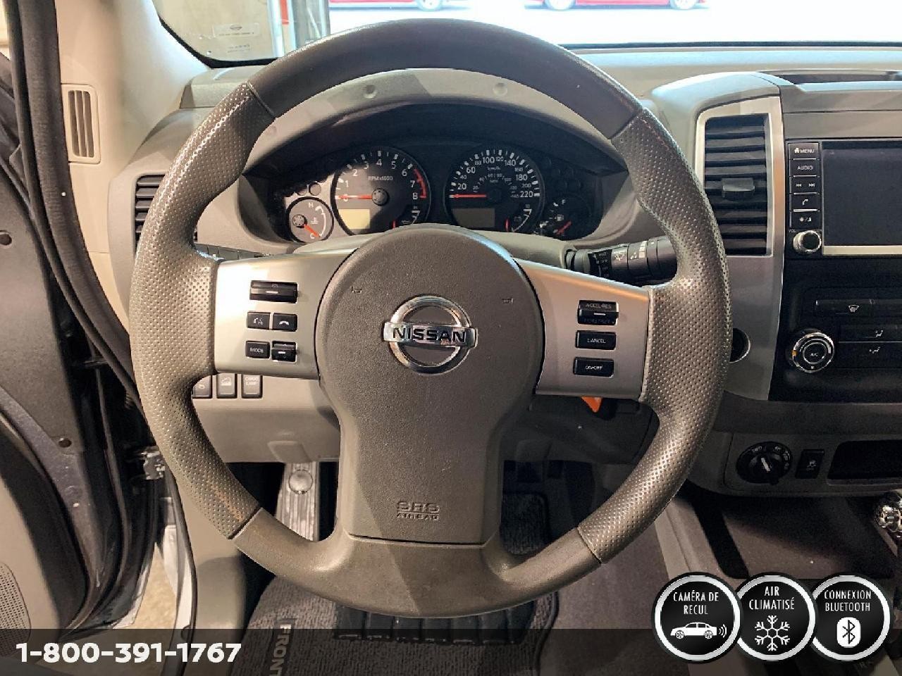 2023 Nissan Pathfinder SL Main Image