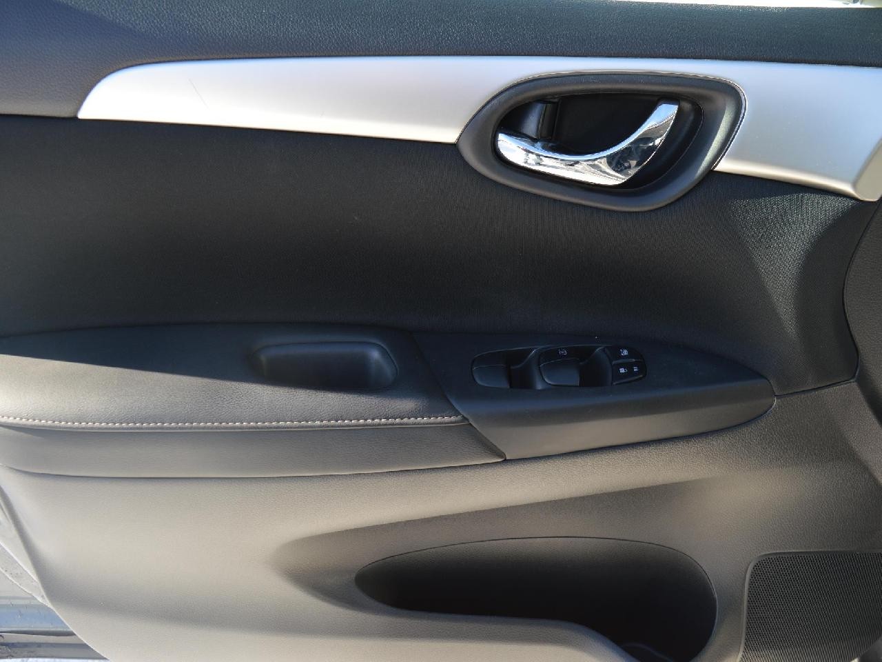 2019 Nissan Sentra S/SV Image principale