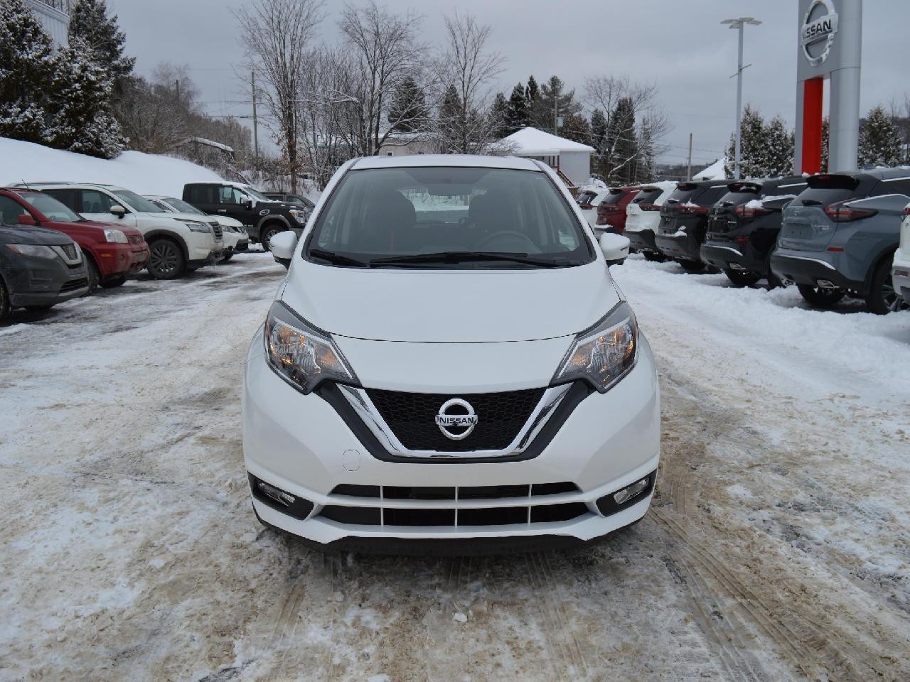 2018 Nissan VERSA NOTE SR Image principale