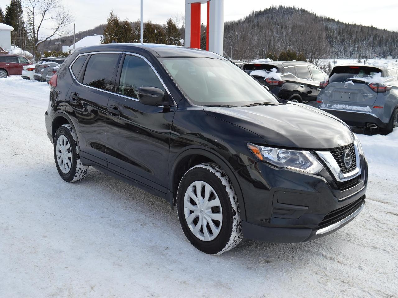 2019 Nissan Rogue S Image principale