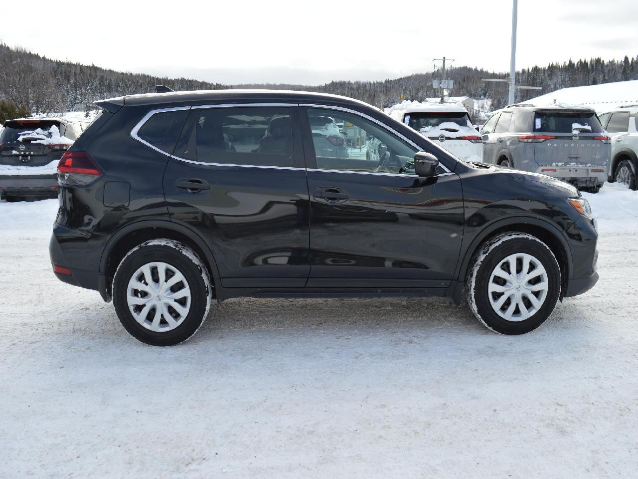 2019 Nissan Rogue S Image principale