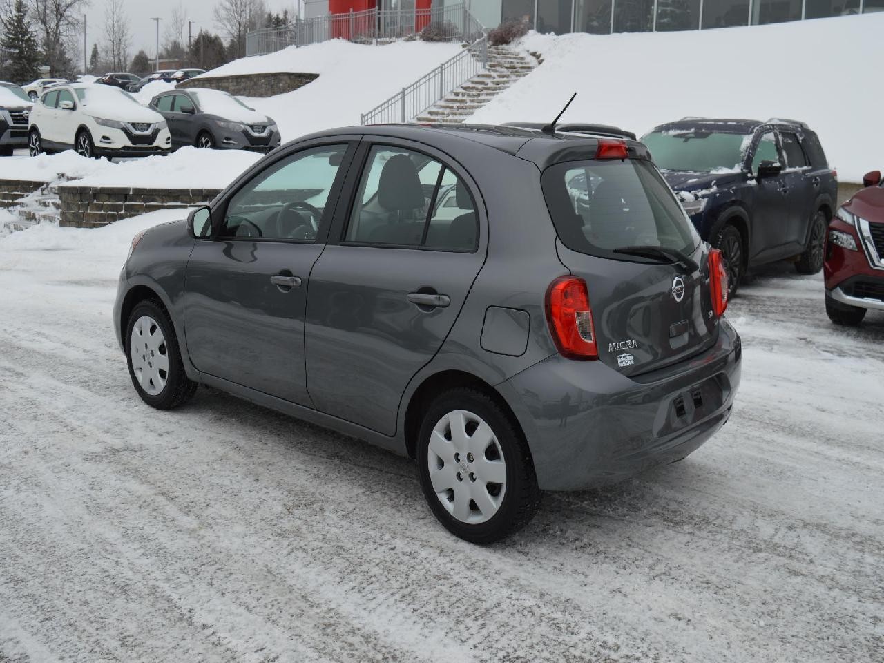 2016 Nissan Micra SV Image principale