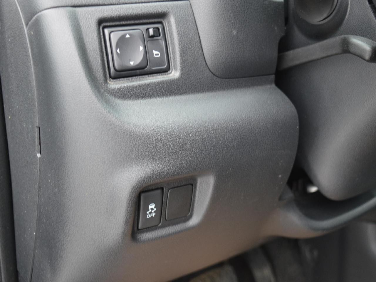 2016 Nissan Micra SV Image principale