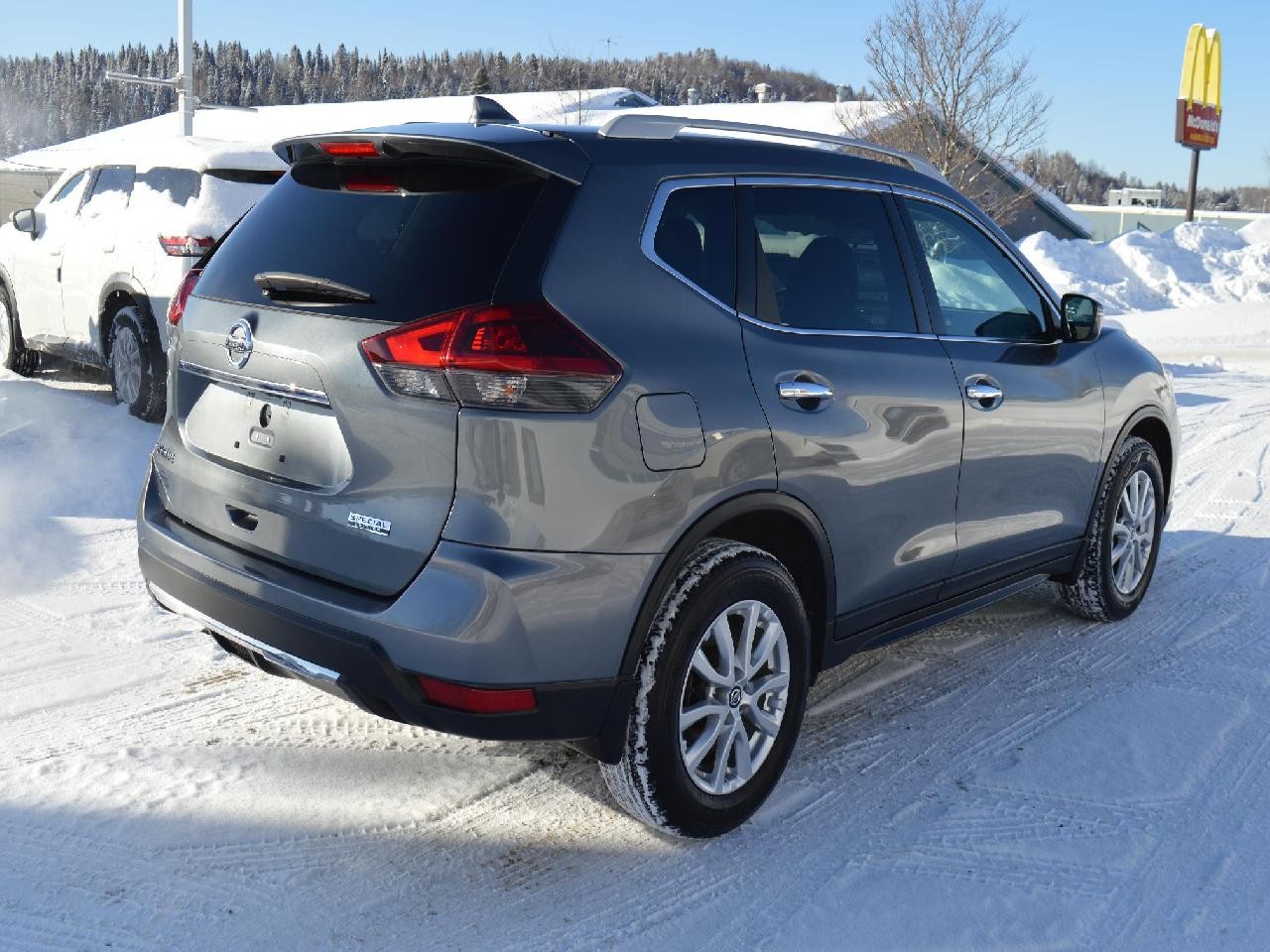 2020 Nissan Rogue S Image principale