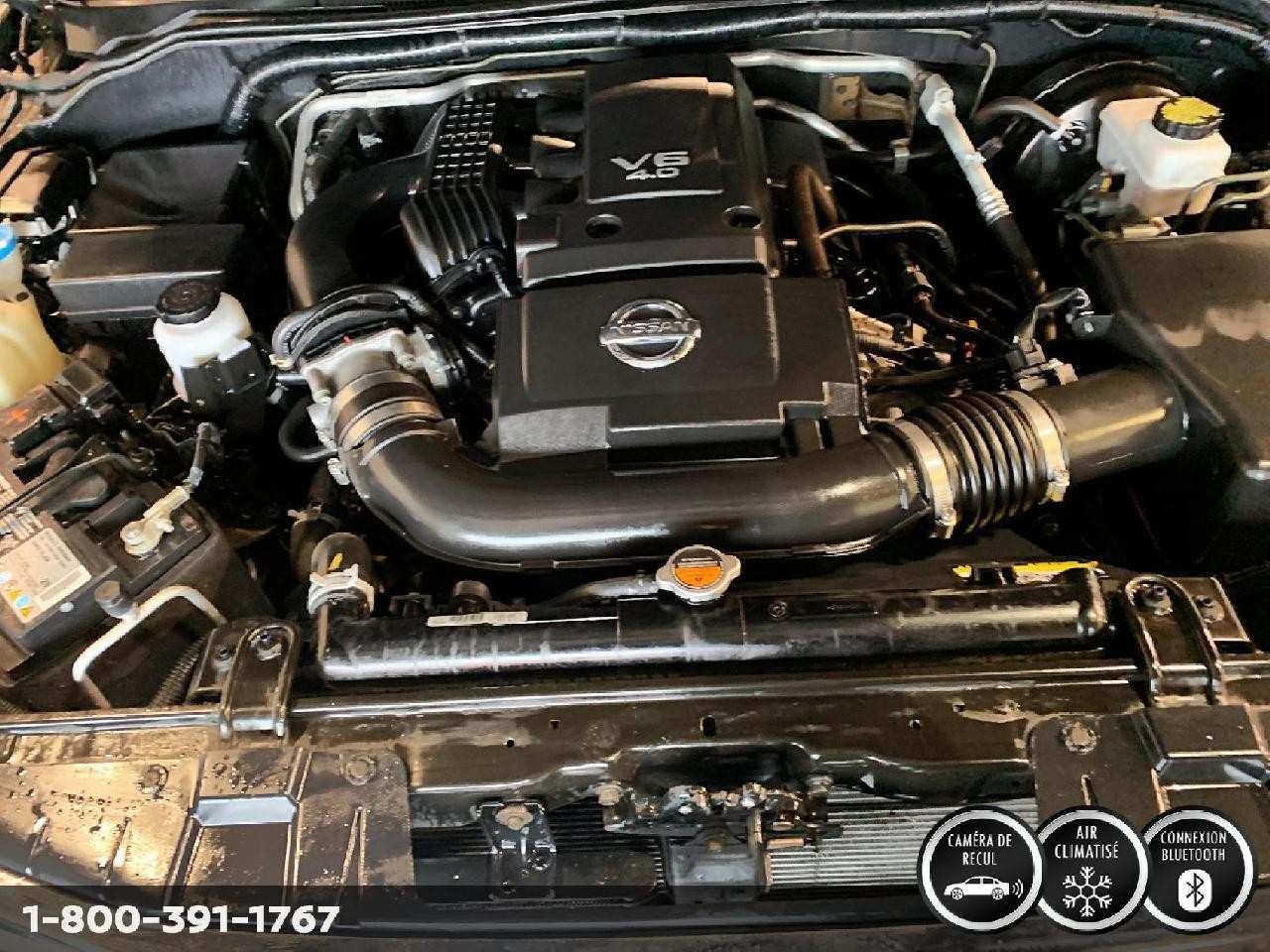 2023 Nissan Pathfinder SL Main Image