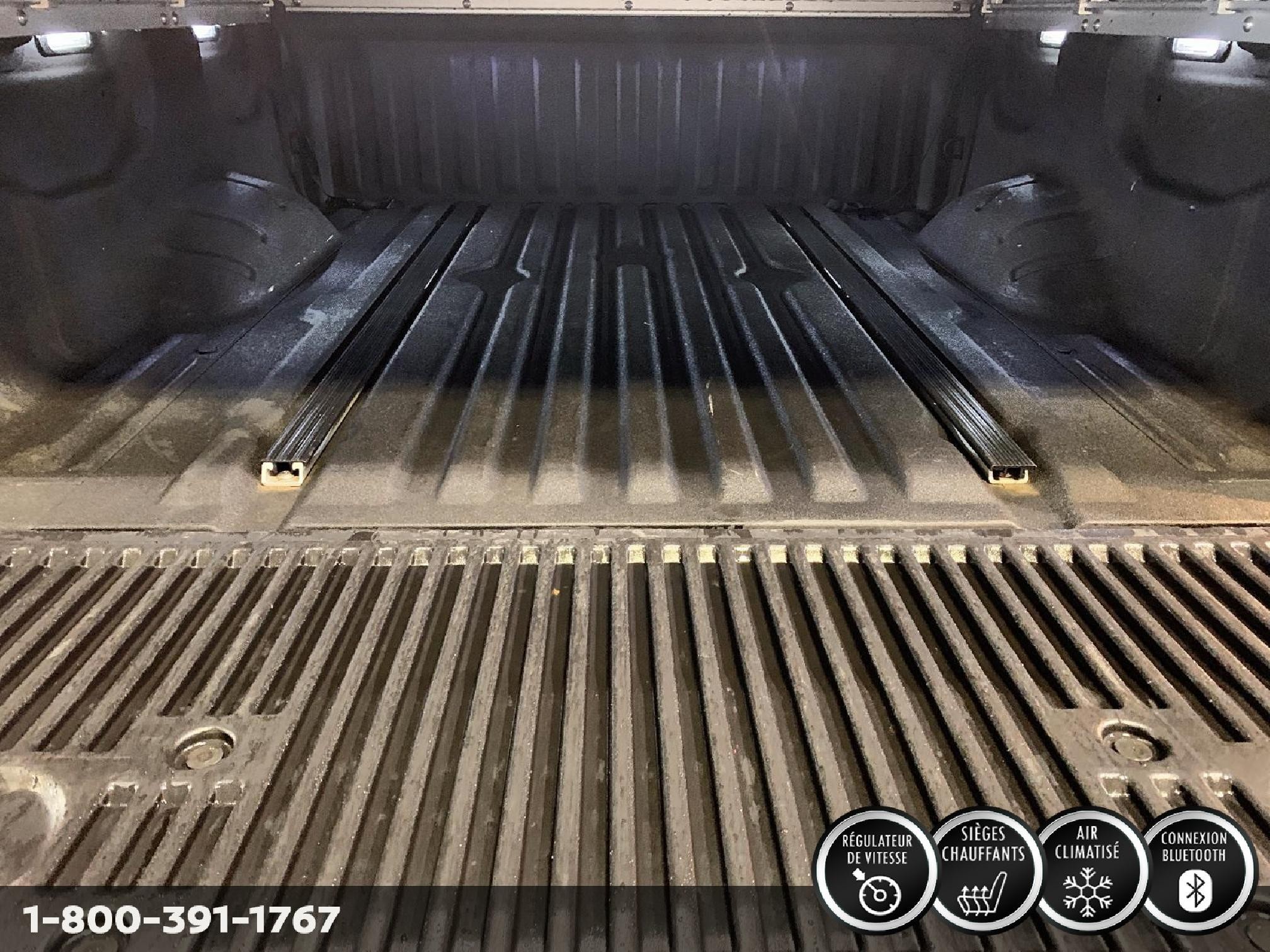 2023 Nissan Pathfinder SL Image principale