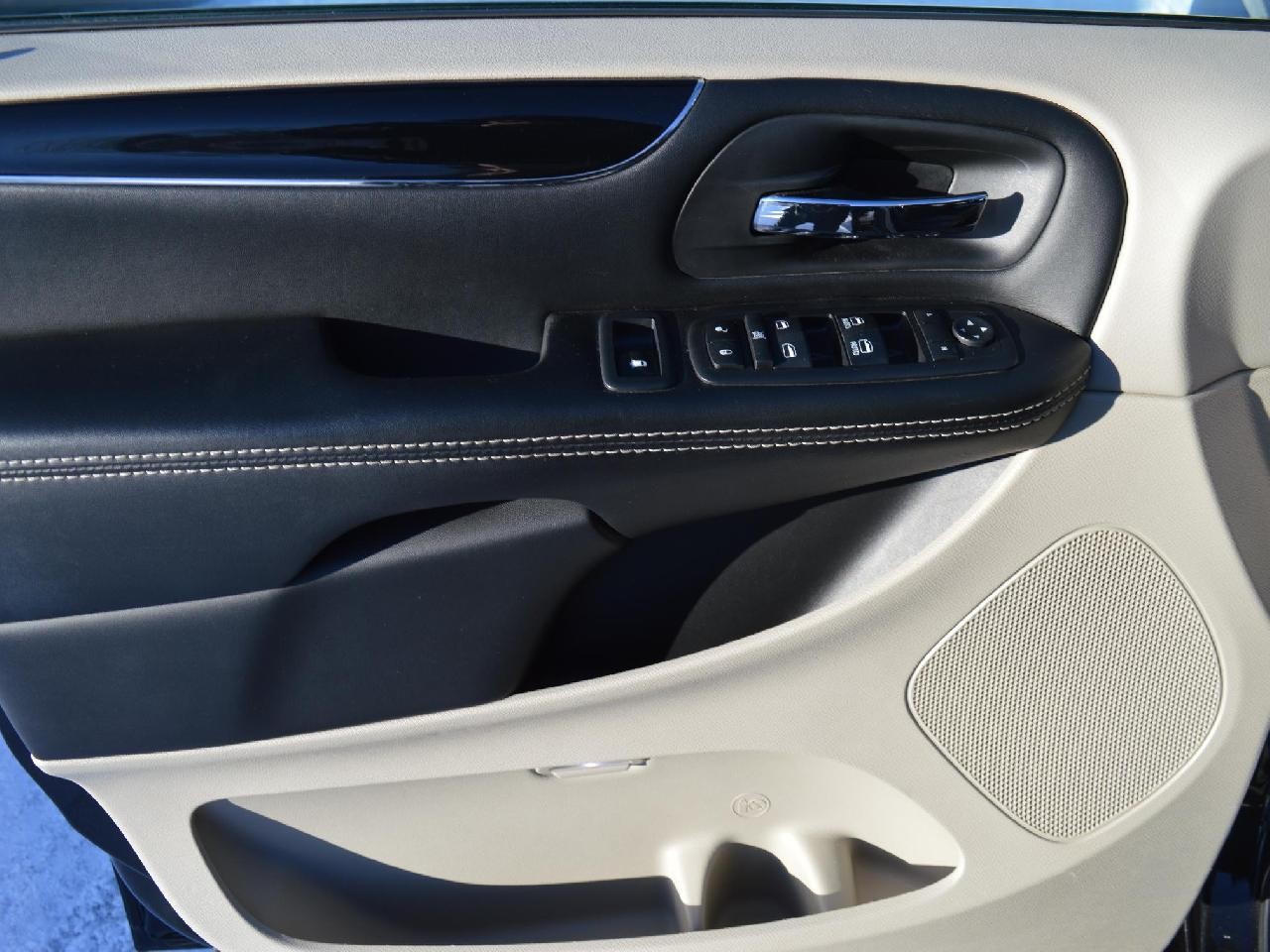 2019 Dodge Grand Caravan SXT Image principale