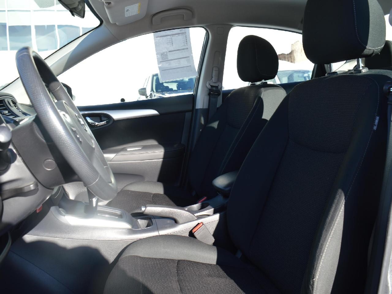 2019 Nissan Sentra S/SV Image principale